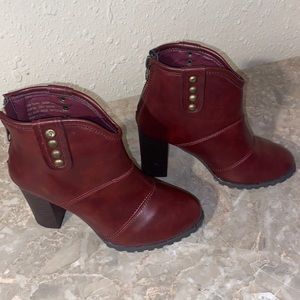 Seven Seville boot zip up size 7.5